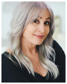 AnnieQ real estate agent smiling portrait, helping homebuyers in Port St. Lucie PGA Verano